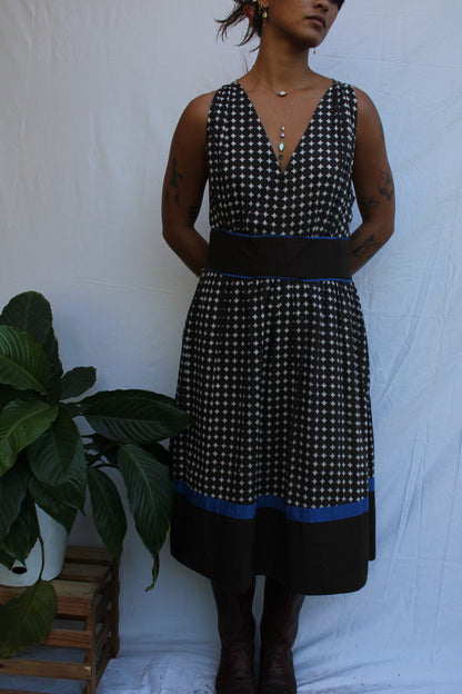 Vintage Retro Brown Diamond Print Midi Dress with Blue Trim